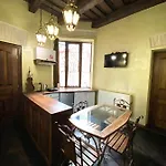 подобово на площі ринок 39 сам центр львова * Lviv