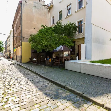 подобово на площі ринок 39 сам центр львова アパート