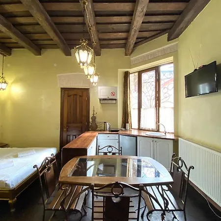 Apartamento подобово на площі ринок 39 сам центр львова *