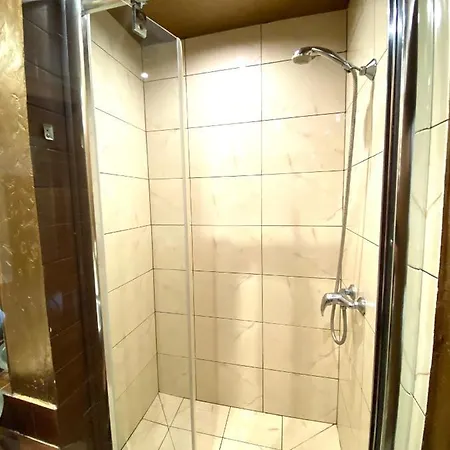 アパート подобово на площі ринок 39 сам центр львова リヴィウ