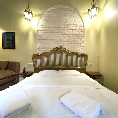 подобово на площі ринок 39 сам центр львова * Λβιβ