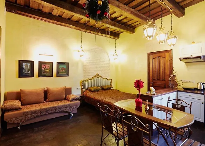 подобово на площі ринок 39 сам центр львова Apartamento *