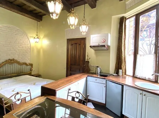 подобово на площі ринок 39 сам центр львова Apartamento Leópolis