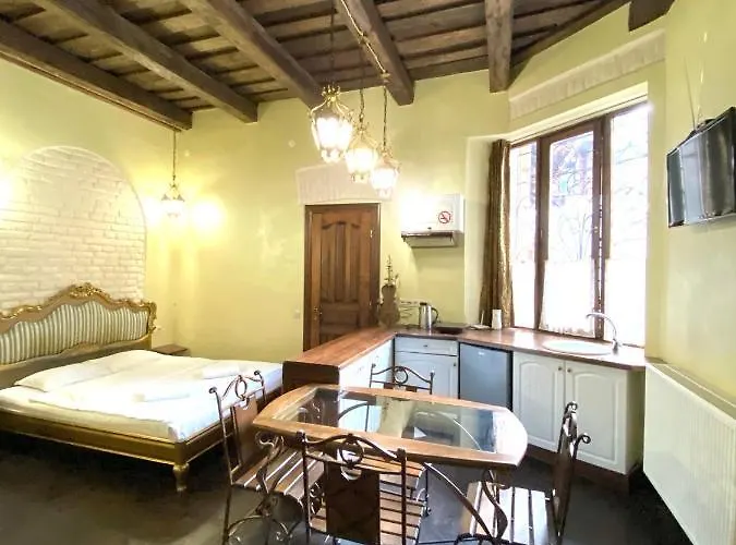 Apartamento подобово на площі ринок 39 сам центр львова *