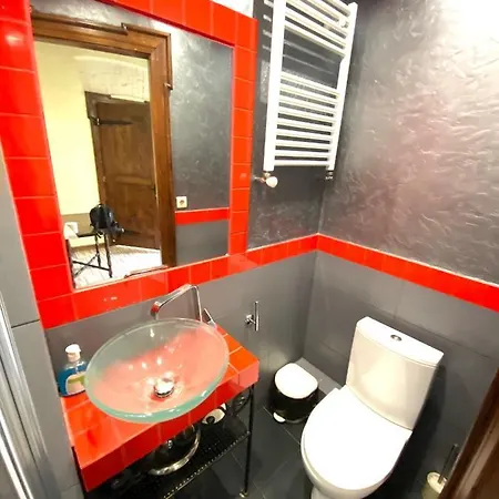подобово на площі ринок 39 сам центр львова Apartment